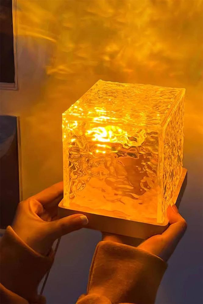 Ночник "Куб" с проекцией воды